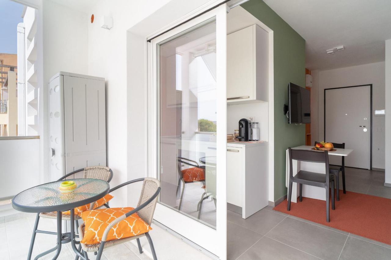 Louxory Accomodation Cagliari Apartment Luaran gambar