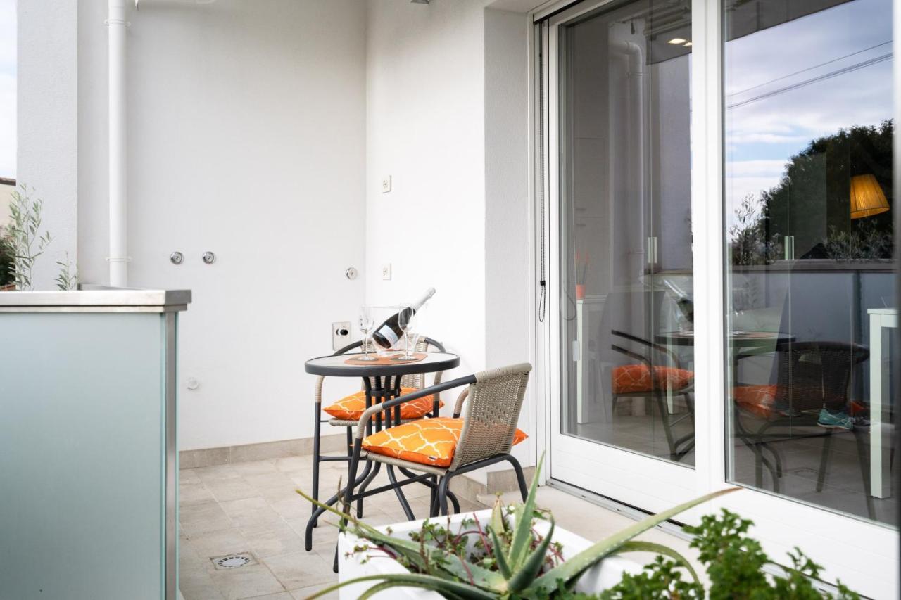 Louxory Accomodation Cagliari Apartment Luaran gambar
