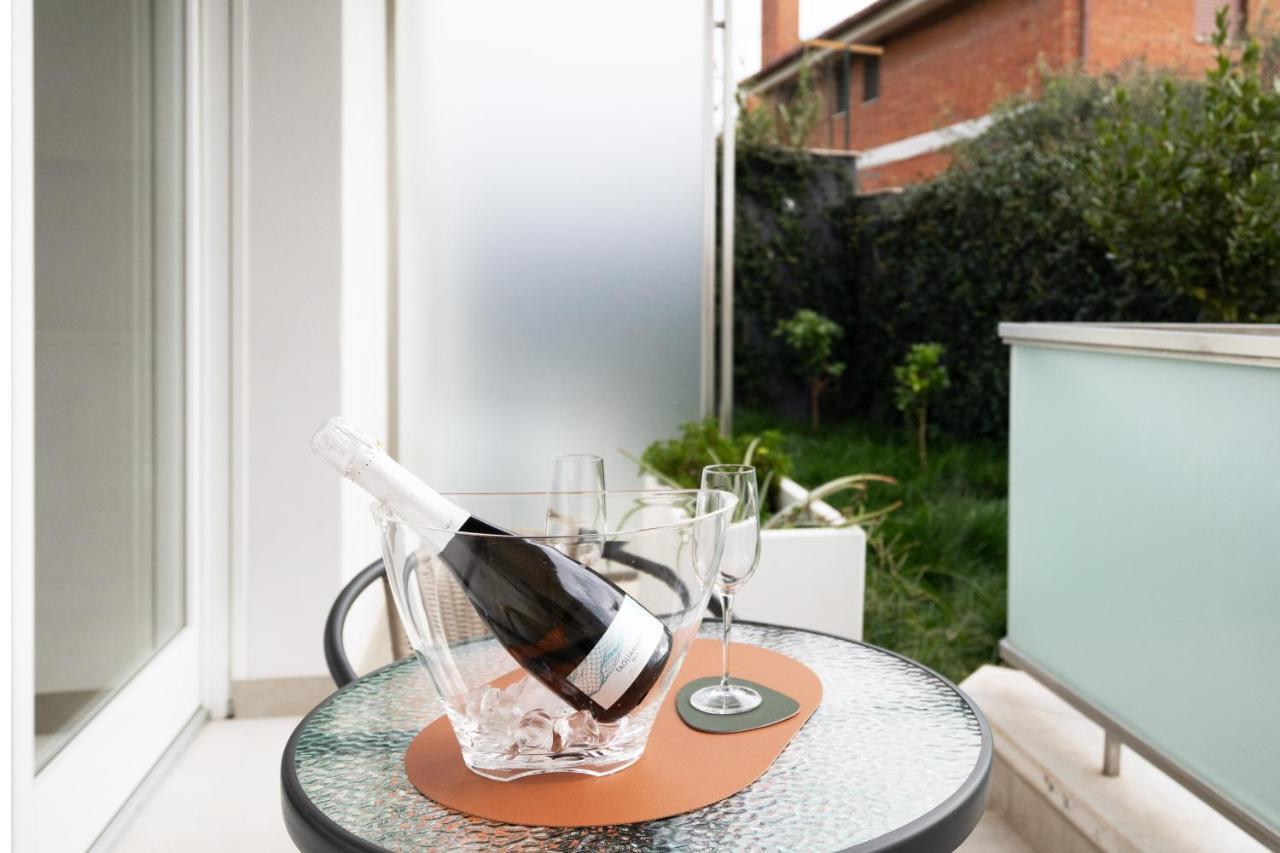 Louxory Accomodation Cagliari Apartment Luaran gambar